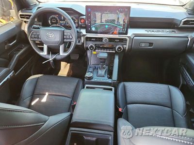 Zdjęcie 8 z 12 samochodu: 2025 TOYOTA TACOMA TRD OFF-ROAD VIN:3TMLB5JN2SM102169 - miniatura