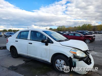 Czwarte zdjęcie samochodu z boku: 2009 NISSAN VERSA 1.6 BASE VIN:3N1CC11E39L479666 - miniatura