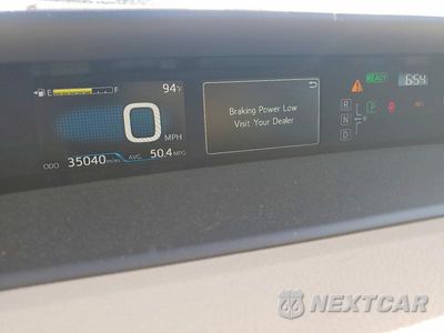 Zdjęcie 9 z 13 samochodu: 2017 TOYOTA PRIUS THREE VIN:JTDKARFU4H3544533 - miniatura