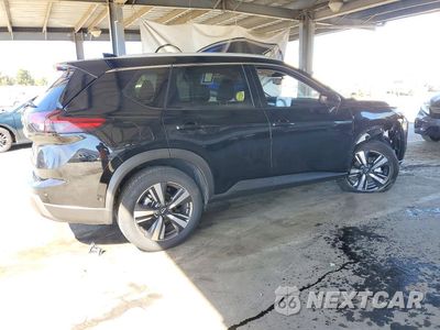 Trzecie zdjęcie samochodu z tyłu: 2026 NISSAN ROGUE SL VIN:5N1BT3CA4TC719322 - miniatura