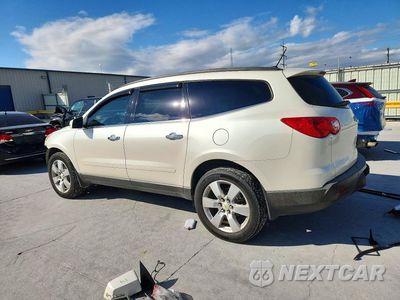 Drugie zdjęcie samochodu z przodu: 2012 CHEVROLET TRAVERSE LT VIN:1GNKRGEDXCJ300220 - miniatura