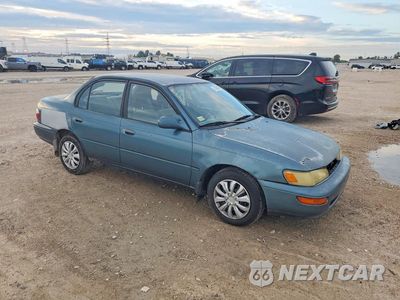 Czwarte zdjęcie samochodu z boku: 1996 TOYOTA COROLLA DX VIN:2T1BB02E2TC175677 - miniatura