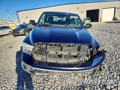 Piąte zdjęcie samochodu w środku: 2017 RAM 1500 SLT VIN:1C6RR7GTXHS646627 - miniatura