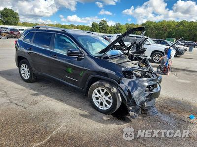 Czwarte zdjęcie samochodu z boku: 2018 JEEP CHEROKEE LATITUDE VIN:1C4PJLCBXJD553596 - miniatura