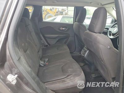 Zdjęcie 11 z 13 samochodu: 2016 JEEP CHEROKEE LATITUDE VIN:1C4PJMCS2GW114766 - miniatura