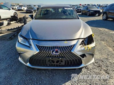 Piąte zdjęcie samochodu w środku: 2019 LEXUS ES 300H VIN:JTHB21B19K2034751 - miniatura