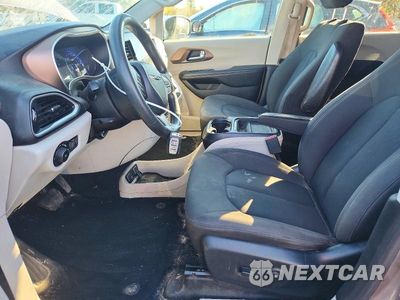 Zdjęcie 7 z 14 samochodu: 2017 CHRYSLER PACIFICA TOURING L VIN:2C4RC1BG3HR777434 - miniatura