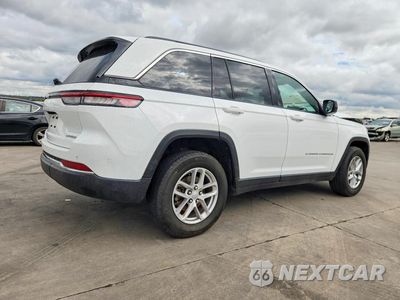 Trzecie zdjęcie samochodu z tyłu: 2025 JEEP GRAND CHEROKEE LAREDO VIN:1C4RJGAG7SC266075 - miniatura