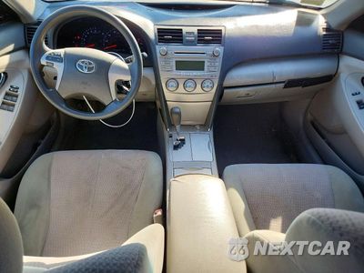 Zdjęcie 8 z 12 samochodu: 2010 TOYOTA CAMRY LE VIN:4T1BF3EK2AU505319 - miniatura