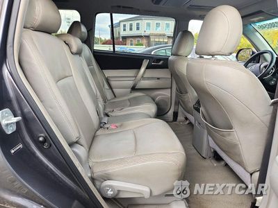 Zdjęcie 11 z 13 samochodu: 2008 TOYOTA HIGHLANDER SPORT VIN:JTEES43A082039100 - miniatura