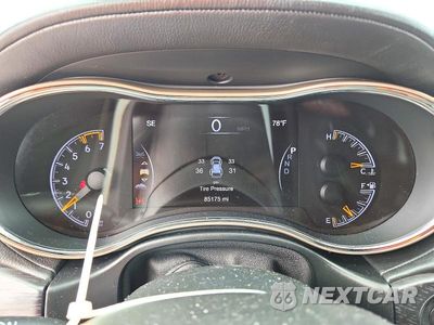 Zdjęcie 9 z 13 samochodu: 2016 JEEP GRAND CHEROKEE SUMMIT VIN:1C4RJFJT7GC411159 - miniatura