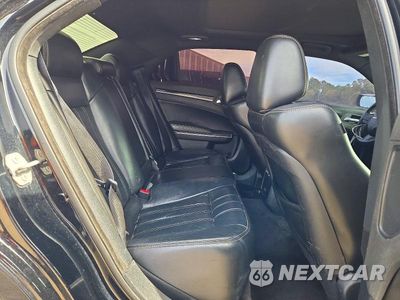 Zdjęcie 10 z 12 samochodu: 2017 CHRYSLER 300 S VIN:2C3CCAGG4HH647851 - miniatura