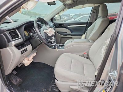 Zdjęcie 7 z 13 samochodu: 2016 TOYOTA HIGHLANDER LE VIN:5TDZKRFH0GS165816 - miniatura