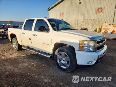 Czwarte zdjęcie samochodu z boku: 2009 CHEVROLET SILVERADO K1500 VIN:3GCEK13359G239046 - miniatura
