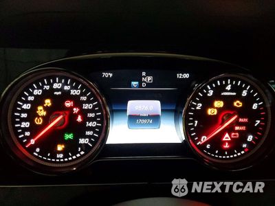 Zdjęcie 9 z 12 samochodu: 2017 MERCEDES-BENZ E 300 4MATIC VIN:WDDZF4KB0HA182712 - miniatura