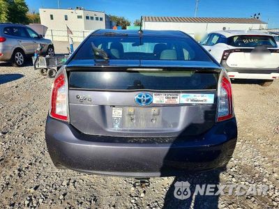 Zdjęcie 6 z 12 samochodu: 2012 TOYOTA PRIUS THREE VIN:JTDKN3DU5C1491737 - miniatura