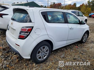 Trzecie zdjęcie samochodu z tyłu: 2020 CHEVROLET SONIC VIN:1G1JG6SB1L4113205 - miniatura