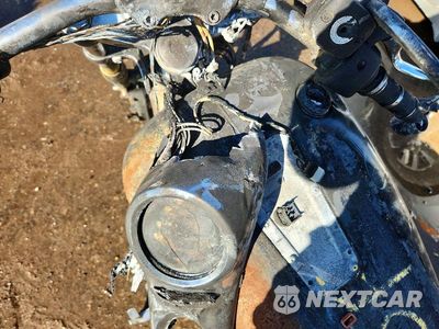 Zdjęcie 7 z 8 samochodu: 2005 HARLEY-DAVIDSON FXSTDI VIN:1HD1JBB115Y028075 - miniatura