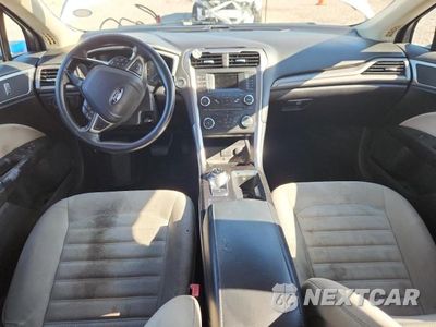 Zdjęcie 8 z 12 samochodu: 2017 FORD FUSION S VIN:3FA6P0G7XHR387733 - miniatura