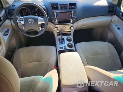 Zdjęcie 8 z 13 samochodu: 2013 TOYOTA HIGHLANDER PLUS VIN:5TDZK3EH0DS132390 - miniatura