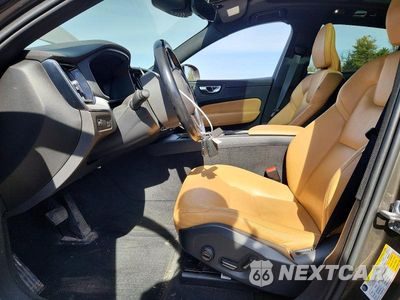 Zdjęcie 7 z 13 samochodu: 2020 VOLVO XC60 T5 MOMENTUM VIN:YV4102RK5L1468743 - miniatura