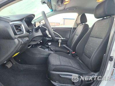 Zdjęcie 7 z 13 samochodu: 2021 KIA RIO LX VIN:3KPA24AD7ME394987 - miniatura
