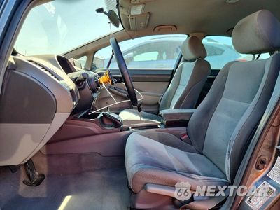 Zdjęcie 7 z 12 samochodu: 2011 HONDA CIVIC GX VIN:19XFA4F53BE000263 - miniatura