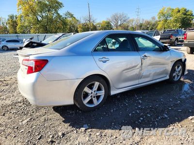 Trzecie zdjęcie samochodu z tyłu: 2012 TOYOTA CAMRY SE VIN:4T1BF1FK0CU180630 - miniatura