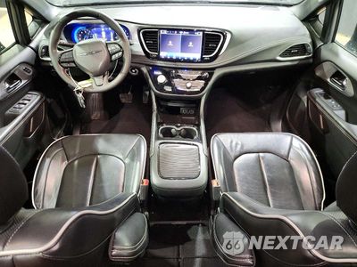 Zdjęcie 8 z 13 samochodu: 2025 CHRYSLER PACIFICA LIMITED VIN:2C4RC1GGXSR524417 - miniatura