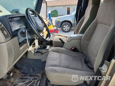 Zdjęcie 7 z 13 samochodu: 2005 JEEP WRANGLER X VIN:1J4FA39S55P331212 - miniatura