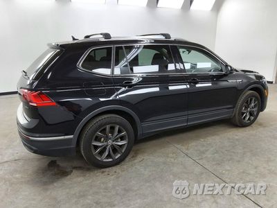 Trzecie zdjęcie samochodu z tyłu: 2022 VOLKSWAGEN TIGUAN SE VIN:3VV2B7AX6NM098674 - miniatura