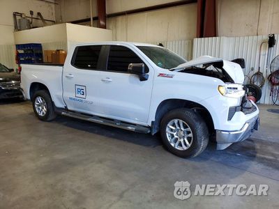 Czwarte zdjęcie samochodu z boku: 2025 CHEVROLET SILVERADO K1500 LT VIN:1GCUKDED6SZ216349 - miniatura