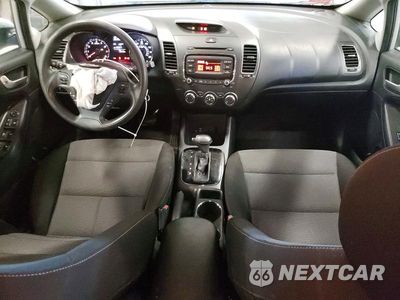 Zdjęcie 8 z 13 samochodu: 2017 KIA FORTE LX VIN:3KPFK4A78HE031278 - miniatura