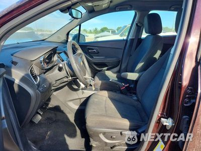 Zdjęcie 7 z 12 samochodu: 2020 CHEVROLET TRAX LS VIN:KL7CJKSB6LB342515 - miniatura
