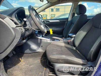 Zdjęcie 7 z 12 samochodu: 2018 NISSAN SENTRA S VIN:3N1AB7AP2JY325326 - miniatura