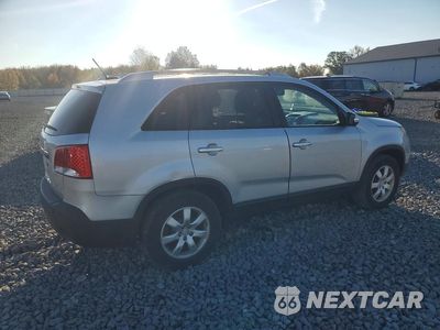 Trzecie zdjęcie samochodu z tyłu: 2011 KIA SORENTO LX VIN:5XYKT4A10BG133613 - miniatura