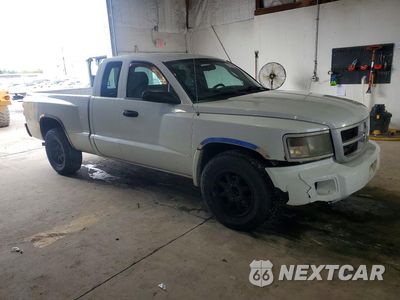 Czwarte zdjęcie samochodu z boku: 2011 DODGE DAKOTA SLT VIN:1D7RE3BK2BS581815 - miniatura