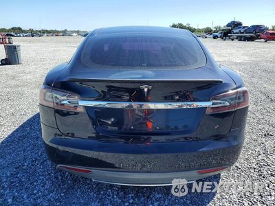 Zdjęcie 6 z 12 samochodu: 2013 TESLA MODEL S VIN:5YJSA1DP2DFP17042 - miniatura