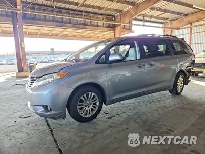 2014 TOYOTA SIENNA XLE 8-PASSENGER 5TDYK3DC1ES453986 - główne zdjęcie licytacji z USA - miniatura
