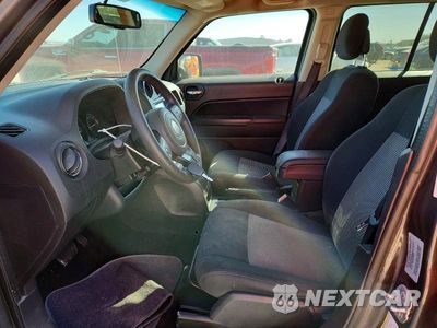Zdjęcie 7 z 12 samochodu: 2017 JEEP PATRIOT SPORT VIN:1C4NJPBB3HD202877 - miniatura