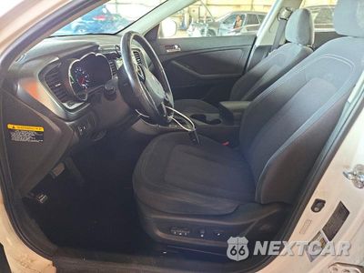 Zdjęcie 7 z 12 samochodu: 2011 KIA OPTIMA HYBRID BASE VIN:KNAGM4AD5B5003961 - miniatura