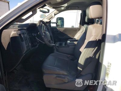 Zdjęcie 7 z 12 samochodu: 2017 CHEVROLET SILVERADO C2500 HEAVY DUTY VIN:1GB0CUEG3HZ215808 - miniatura