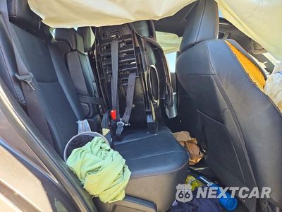 Zdjęcie 11 z 13 samochodu: 2017 TOYOTA RAV4 SE VIN:JTMJFREV8HJ123546 - miniatura