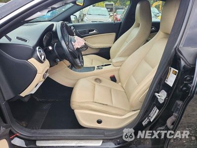 Zdjęcie 7 z 12 samochodu: 2014 MERCEDES-BENZ CLA 250 4MATIC VIN:WDDSJ4GB0EN129747 - miniatura