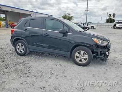 Czwarte zdjęcie samochodu z boku: 2017 CHEVROLET TRAX 1LT VIN:3GNCJLSB7HL282069 - miniatura