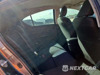 Zdjęcie 10 z 12 samochodu: 2015 TOYOTA PRIUS C TWO VIN:JTDKDTB37F1586396 - miniatura