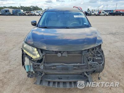 Piąte zdjęcie samochodu w środku: 2014 NISSAN ROGUE S VIN:5N1AT2MT0EC823749 - miniatura