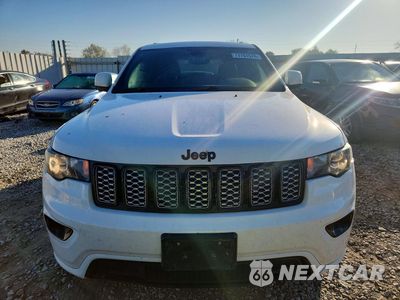 Piąte zdjęcie samochodu w środku: 2018 JEEP GRAND CHEROKEE LAREDO VIN:1C4RJFAG4JC256807 - miniatura