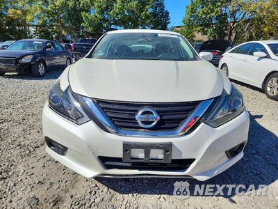 Piąte zdjęcie samochodu w środku: 2017 NISSAN ALTIMA 2.5 SR VIN:1N4AL3AP0HC270046 - miniatura