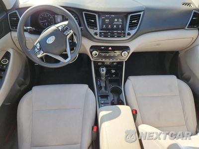 Zdjęcie 8 z 12 samochodu: 2018 HYUNDAI TUCSON SEL VIN:KM8J33A4XJU655495 - miniatura